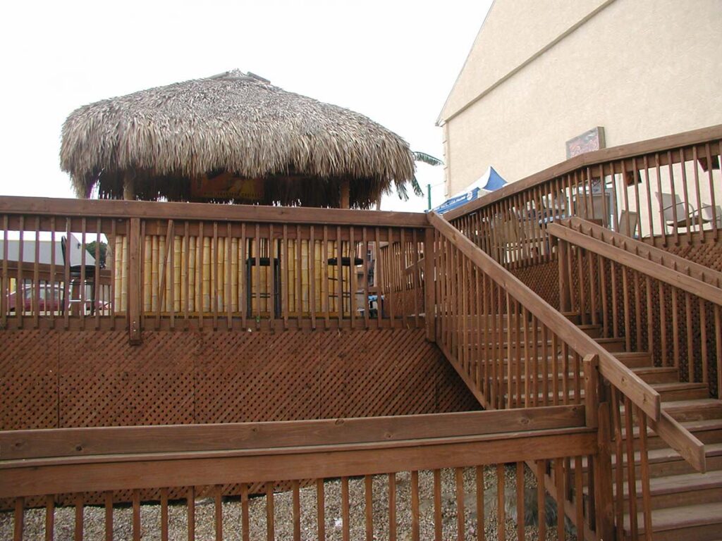 Local Pub’s Outdoor Bar