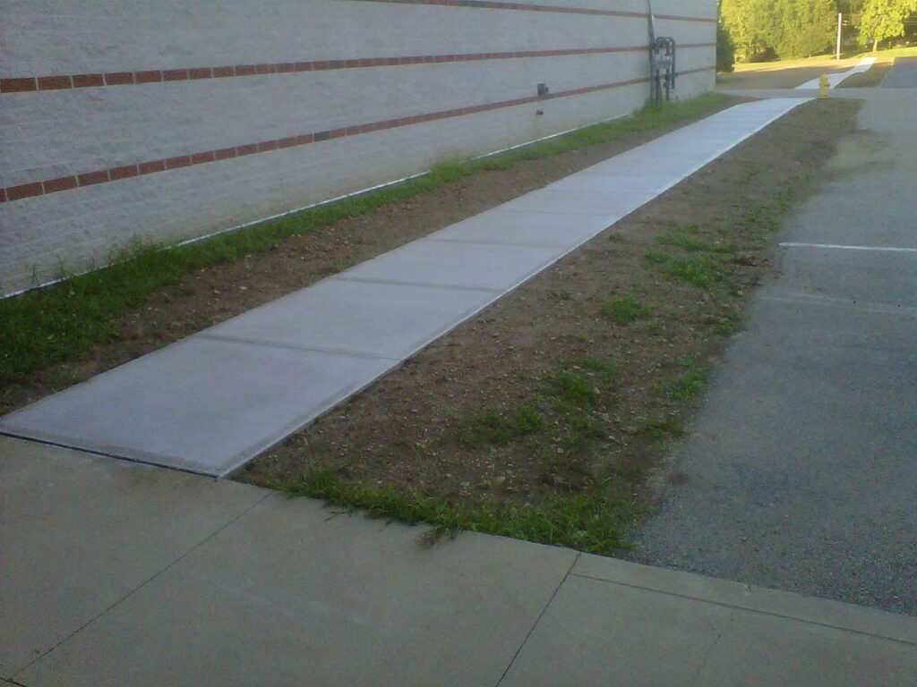 Warder Park Elementary – Drive and Sidewalk
